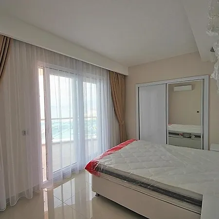 Calista Luxury Apartment